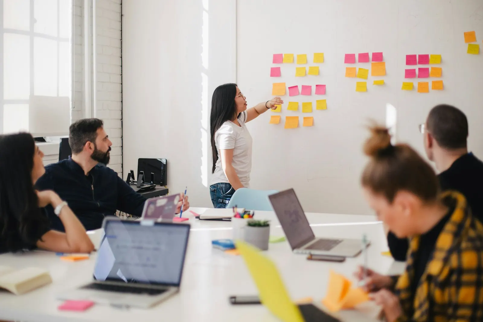 arades Project & Service Management — E-Invoicing inklusive